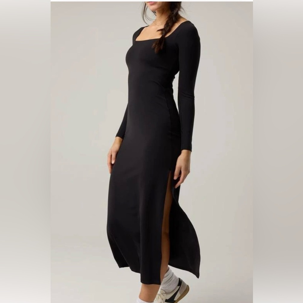 Sold Black OFFLINE By Aerie Real Me XTRA Night
Out Maxi Dress
